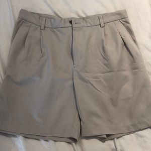 Izod tan shorts